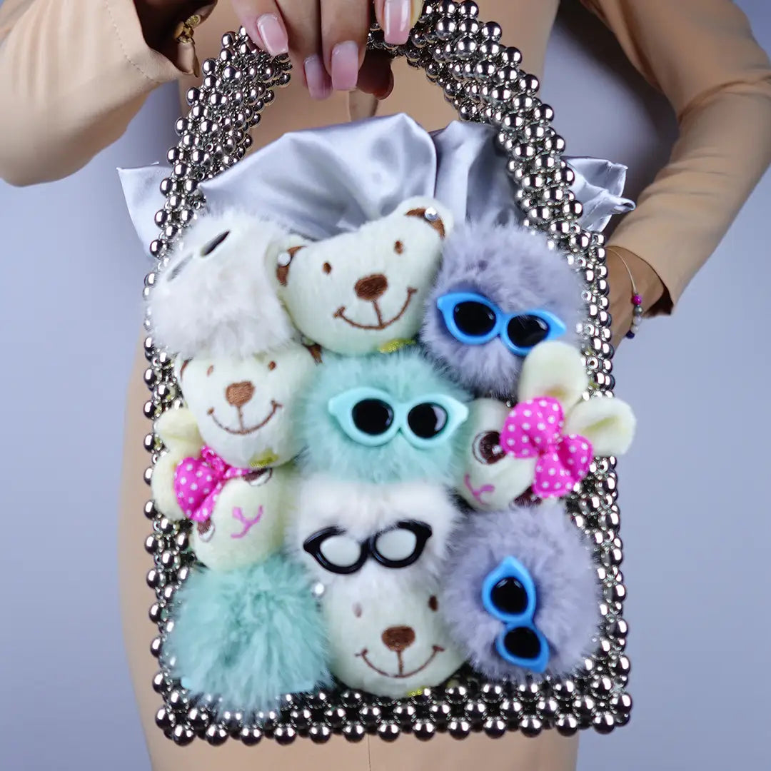 Fluffy din margele acrilice si plusuri