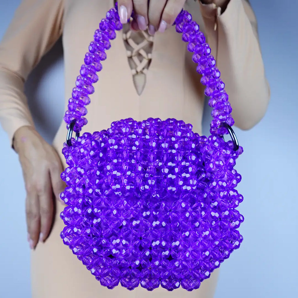 Lina din margele fatetate