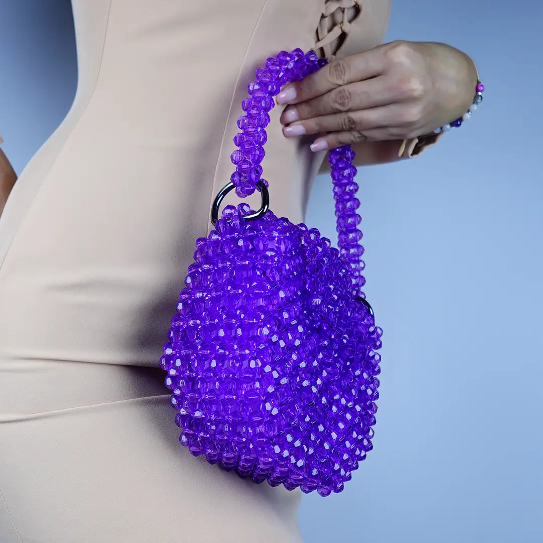 Lina din margele fatetate