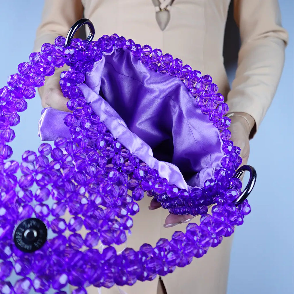 Lina din margele fatetate