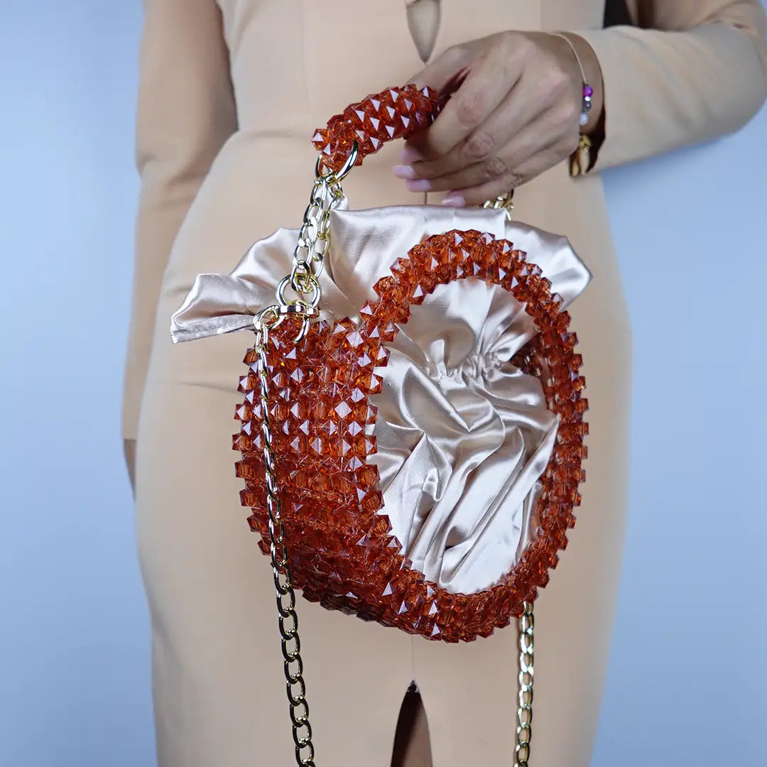 Carmels din margele fatetate