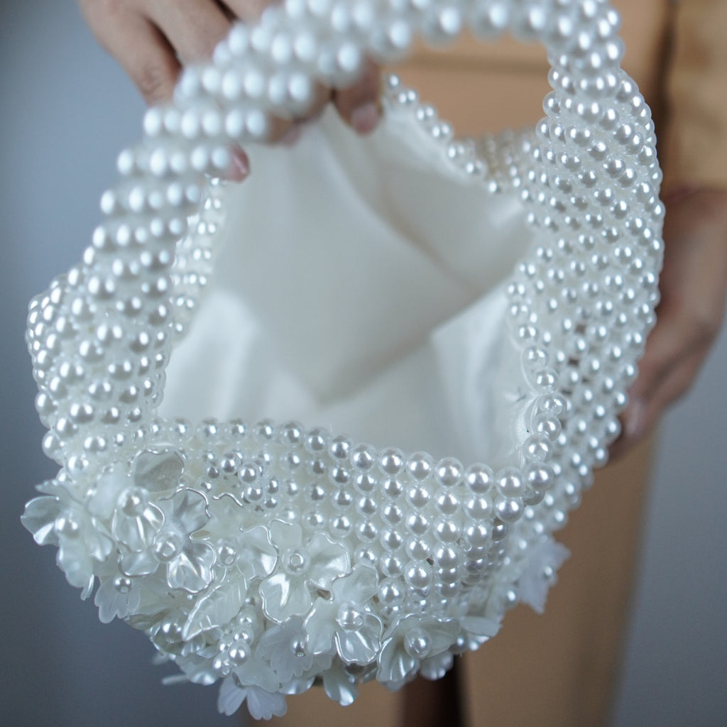 Brina din margele acrilice