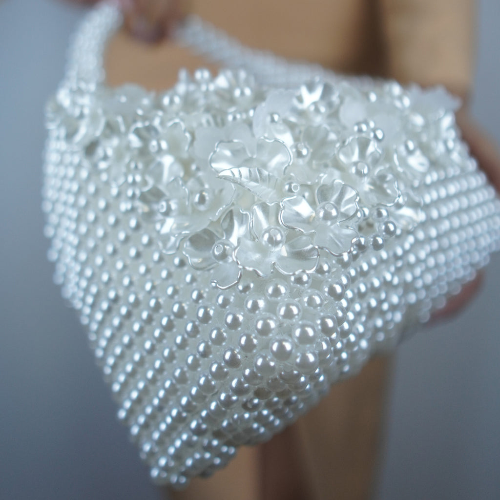 Brina din margele acrilice