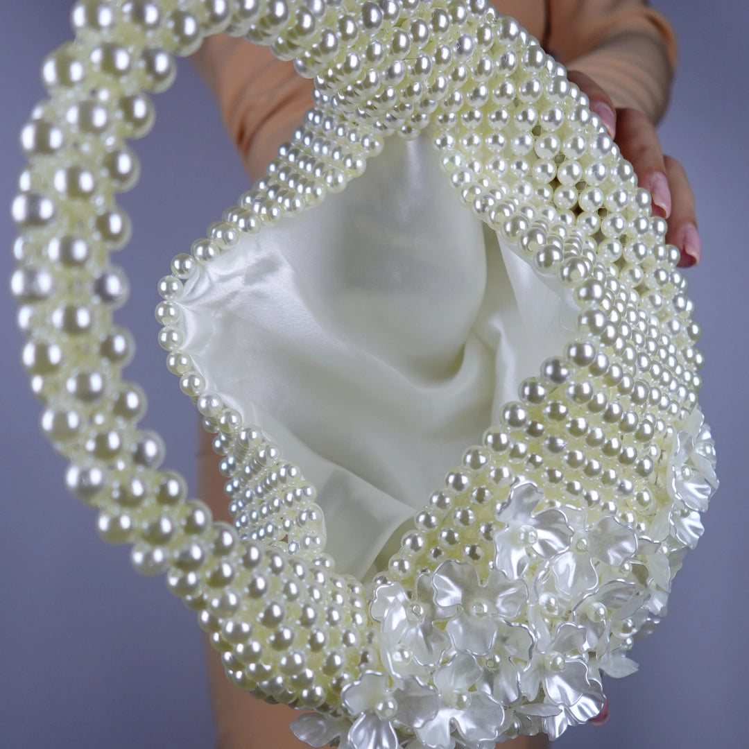 Brina din margele acrilice